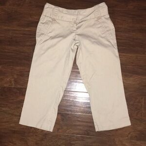 Studio Y Khaki Capri Pants Size 5/6